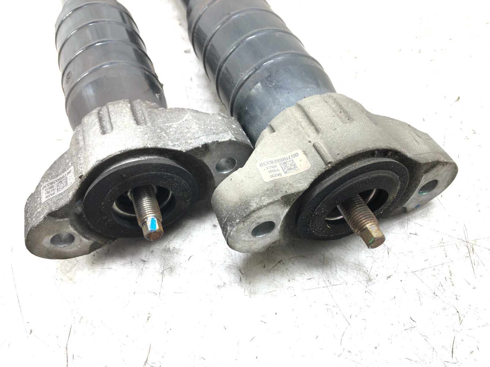 2014-2019 MASERATI GHIBLI S AWD LEFT RIGHT REAR STRUT SHOCK ABSORBER OEM.