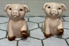 CUTE! Pigs Salt & Pepper  Shakers Ceramic Collectible 2” x 2 “