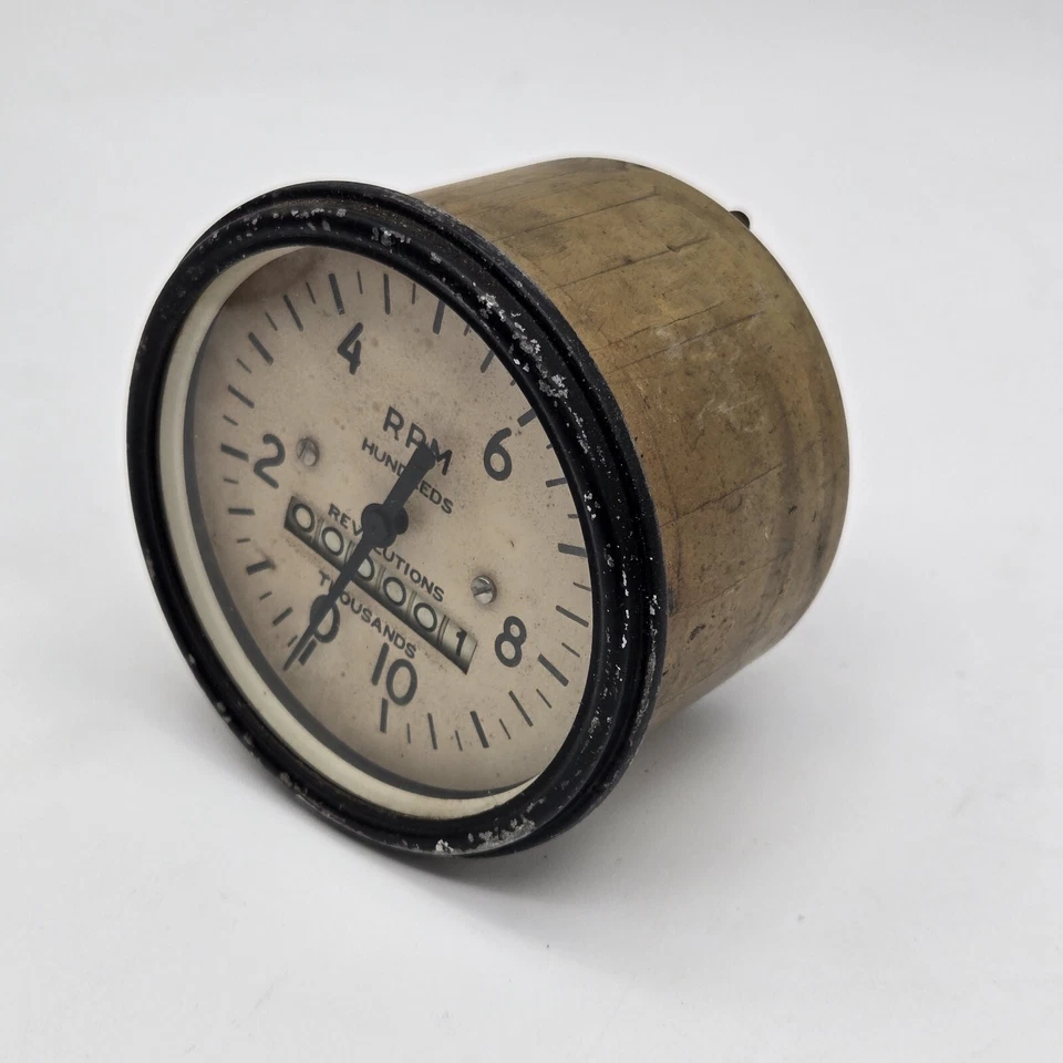 RARO Vintage AC DIV General Motors Jun, 18 1944 RPM Tacómetro Calibre Rat Rod Foto 3 de 4