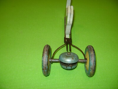 Jouet ancien cheval à tracter 1960 . 30 cm x 25 cm . Plastique