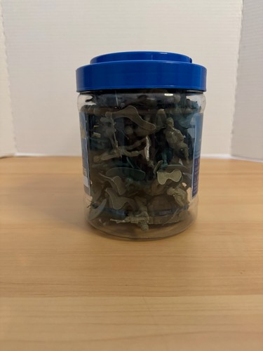 Disney Store exclusive Pixar Toy Story Bucket O Soldiers Green Army Men QTY 90 - Afbeelding 3 van 24