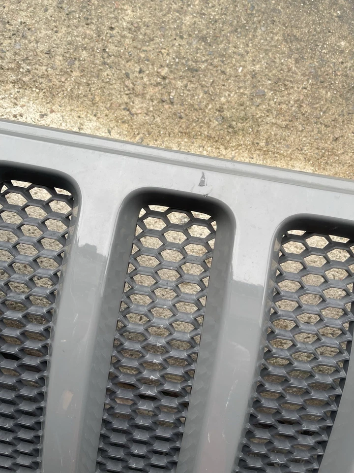 Jeep Wrangler 2018 2019 2020 2021 2022 2023 2024 parrilla OEM Foto 4 de 4