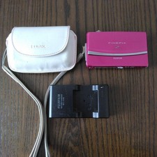 FINEPIX Z Pink Compact Digital Camera Tested with Accessories and Strap