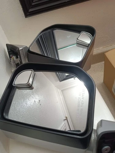 Pair of sideview mirrors w/lamp For 2007-2014 FJ Cruiser Front 8791035A01 Q