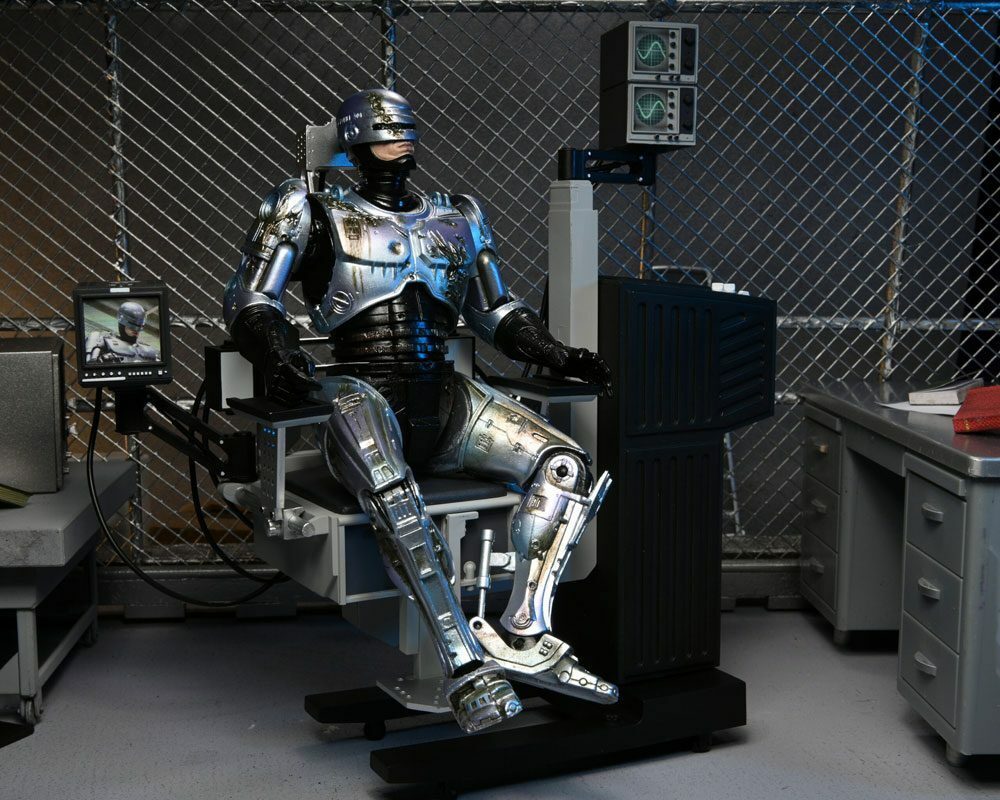 NECA RoboCop Actionfigur Ultimate Battle Damaged RoboCop with Chair 18 cm - Image 6