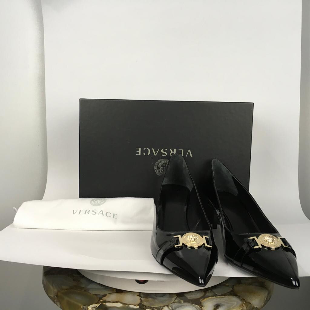 国内発送☆送料関税込【VERSACE】Patent Leather フラット GaqtJmnXMAIITj2.jpg