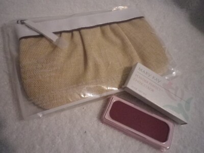 Mary Kay Powder Perfect Cheek Color Mulberry .24 oz #3534 w/ make-up bag