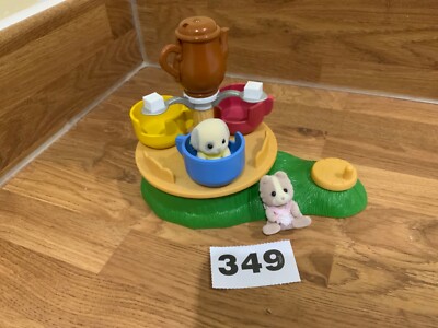 Sylvanian Familien Calico USA Kinderzimmer Teetassen mit beiden Figuren makellos  