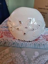 MEDIUM WORN WHITE SEASHELL VASE NEW 24992190