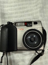 Olympus CAMEDIA C-2000 Zoom 2.1MP Digital Camera - Black Metallic silver