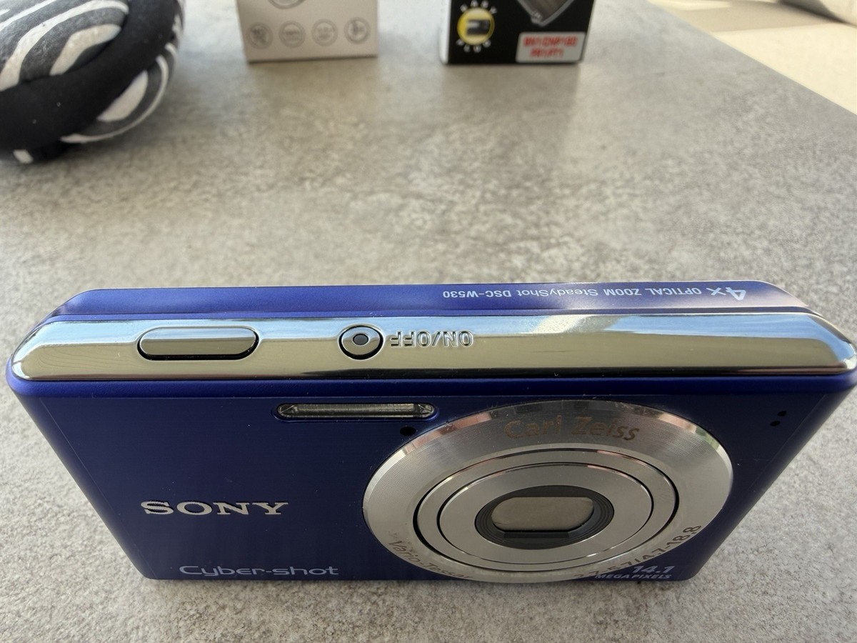 Sony Cyber-Shot DSC-W530 14.1MP Digital Camera w/4x Zoom Blue