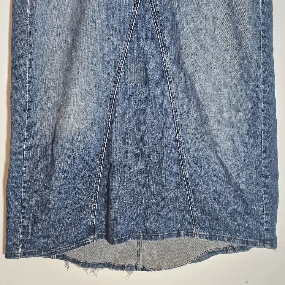Levis Denim Skirt Womens 16 Blue Jean Midi Raw Hem Distressed Y2K Grunge 2000s - Image 3 of 4