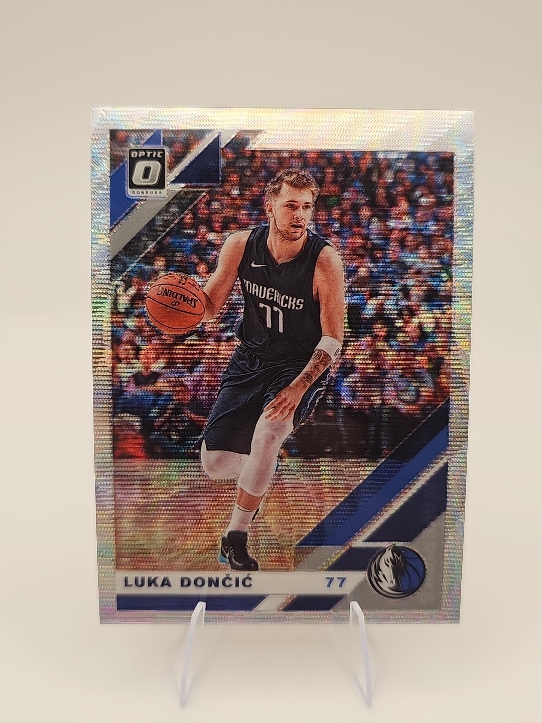 2019-20 Donruss Optic #16 Luka Doncic Silver Wave Prizm Dallas Mavericks