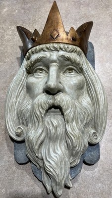 Design Toscano 18''  Art Nouveau Wall Hanging King Bust Statue