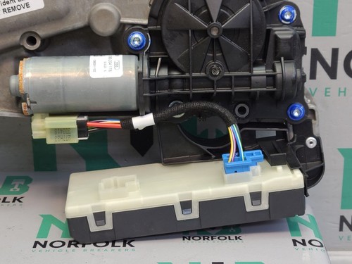 MERCEDES EQC GLC tailgate power close motor A0999064703 - Picture 5 of 20