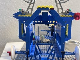 LEGO LEGOLAND: Inter-Galactic Command Base (6971)