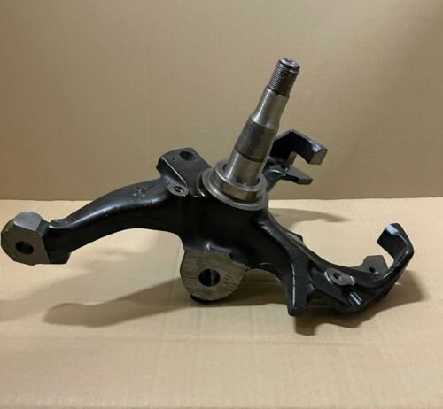 OEM Knuckle #18016023 (#18021052) - Driver Side - Picture 3 of 4