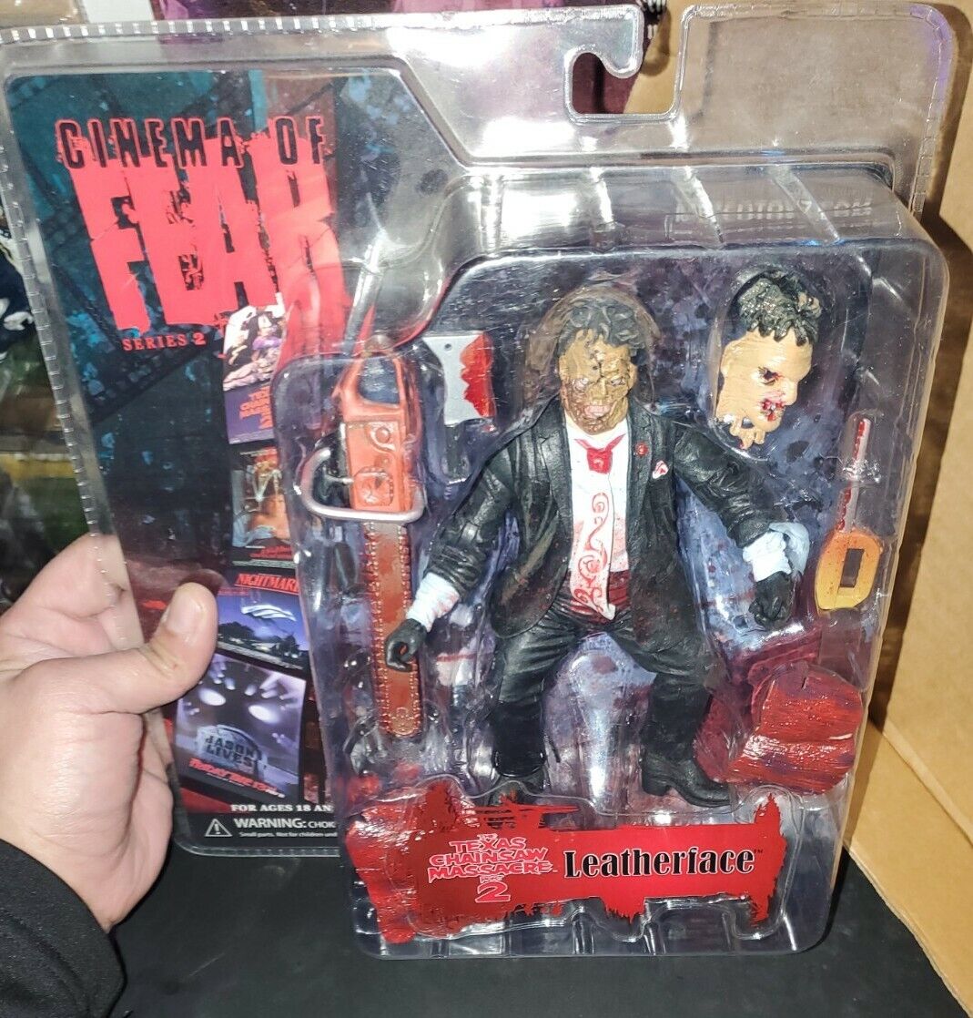 CINEMA OF FEARⅡ MEZCO  FIGURE Mezco Cinema of Fear Leatherface Figure Texas Chainsaw 2 new