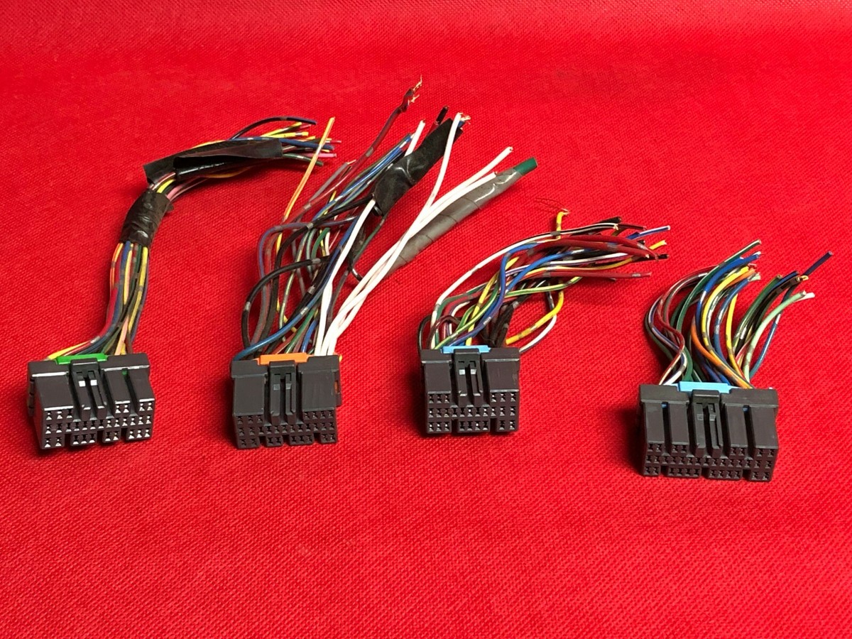 WIRING HARNESS PLUG CONNECTOR 01 MITSUBISHI MONTERO 3.5 AT