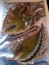 VINTAGE ASHTRAYS MID CENTURY, LEAF DESIGN w/GOLD TRIM,SIGNED #860 #861 USA