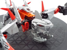 LEGO HERO FACTORY VILLAIN JAWBLADE (6216) COMPLETE FIGURE **FREE SHIPPING**