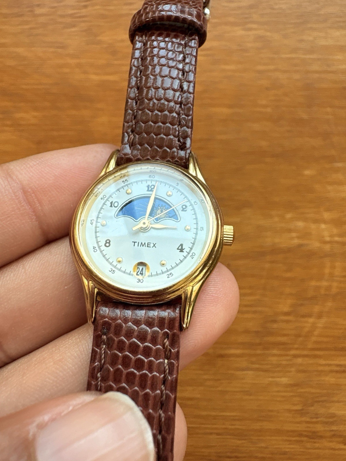 Timex Moon Phase Women's Watch 90's Gold Tone Dress Leather Strap image 10