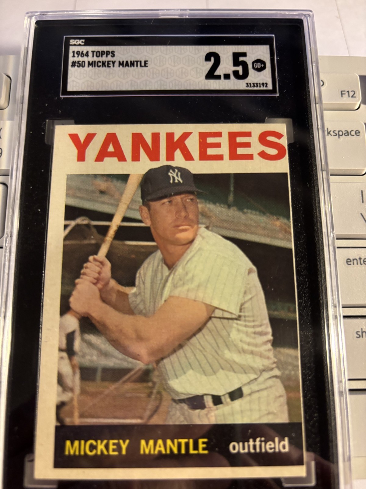 1964 Topps #50 MICKEY MANTLE Yankees SGC 2.5 Good +