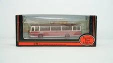 EFE Gilbow 1/76 Plaxton Coach Bartons Transport Item 15708 NEW B541