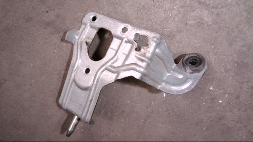 Halter Halterung Wischermotor Vorne Rechts VW Golf Plus 1.9 TDI Bj 2008