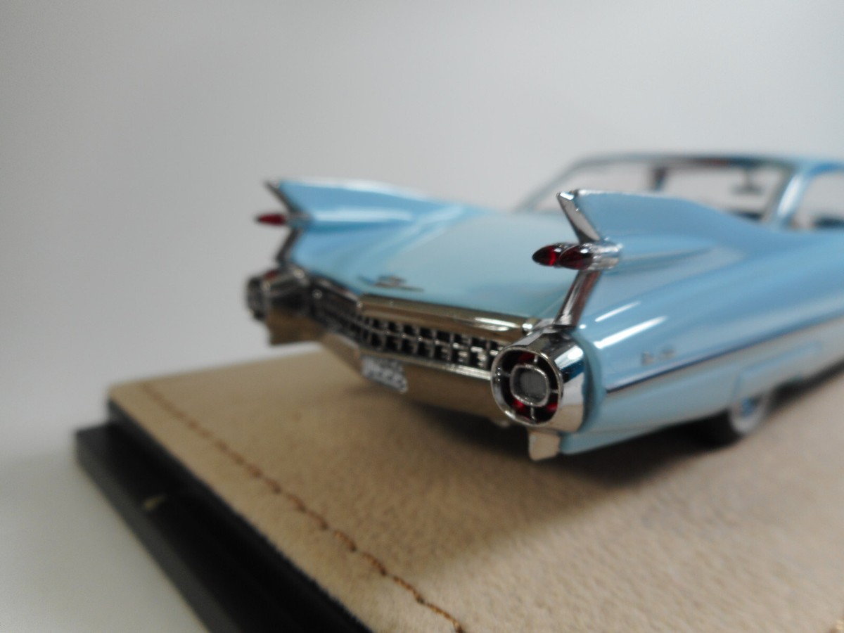1959 Cadillac Coupe DeVille ダイキャスト s-l400.jpg