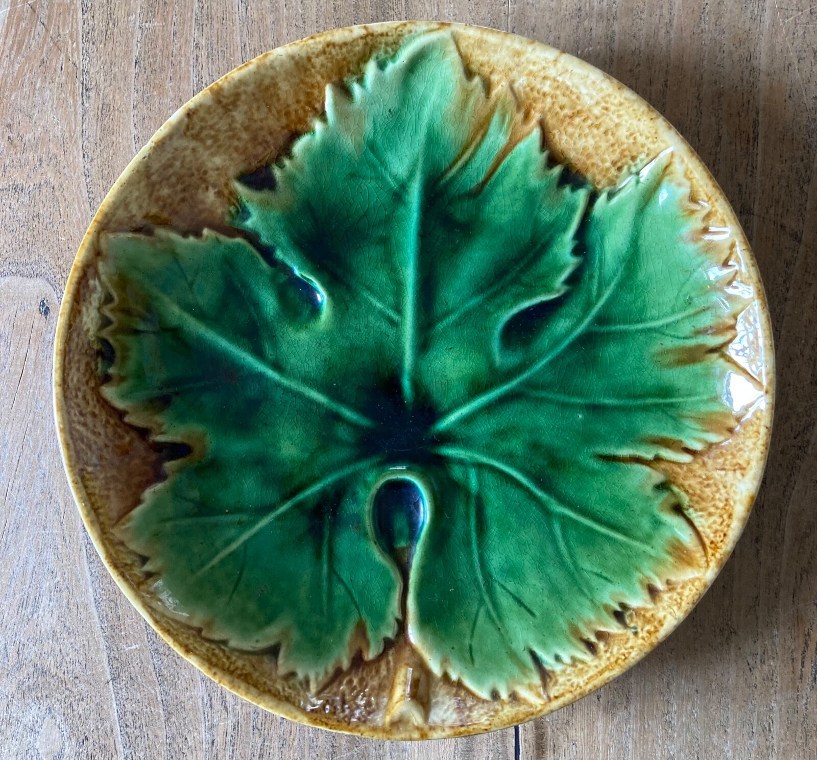 Rare Australian Pottery McHugh Tasmanian Majolica Leaf Plate, Early