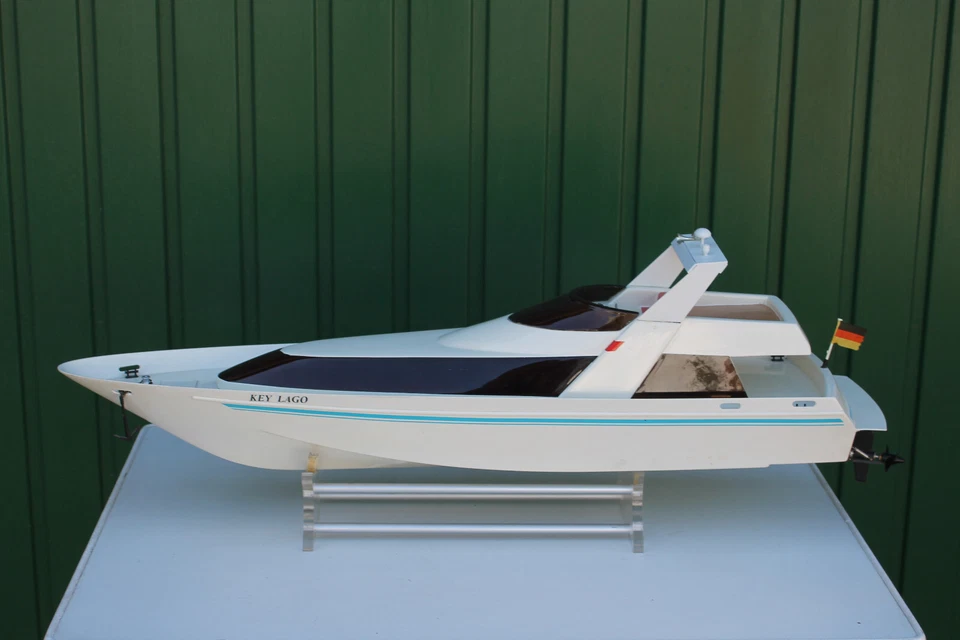 Key Lago Mega Yacht von Robbe Top Zustand sofort Fahrbereit mit FB und Zubehör. - Bild 4 von 4