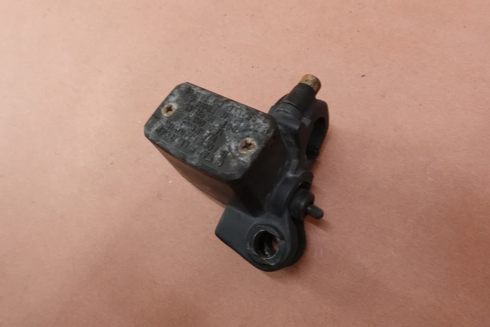 Cilindro maestro embrague manillar izquierdo Ducati Supersport 800 1998-2007 Foto 3 de 4