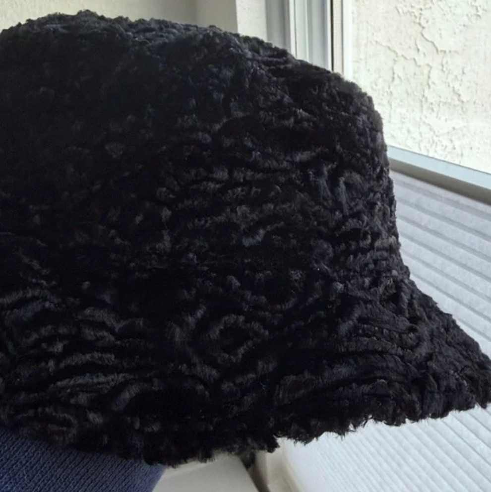 Chico’s Reversible Bucket Hat - image 4