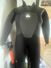 NEW Quiksilver Childs Full Wetsuit Boys Size 8 Black