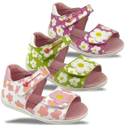 AGATHA RUIZ DE LA PRADA Ledersandale, fällt klein aus, 3 Farben Gr.21-24