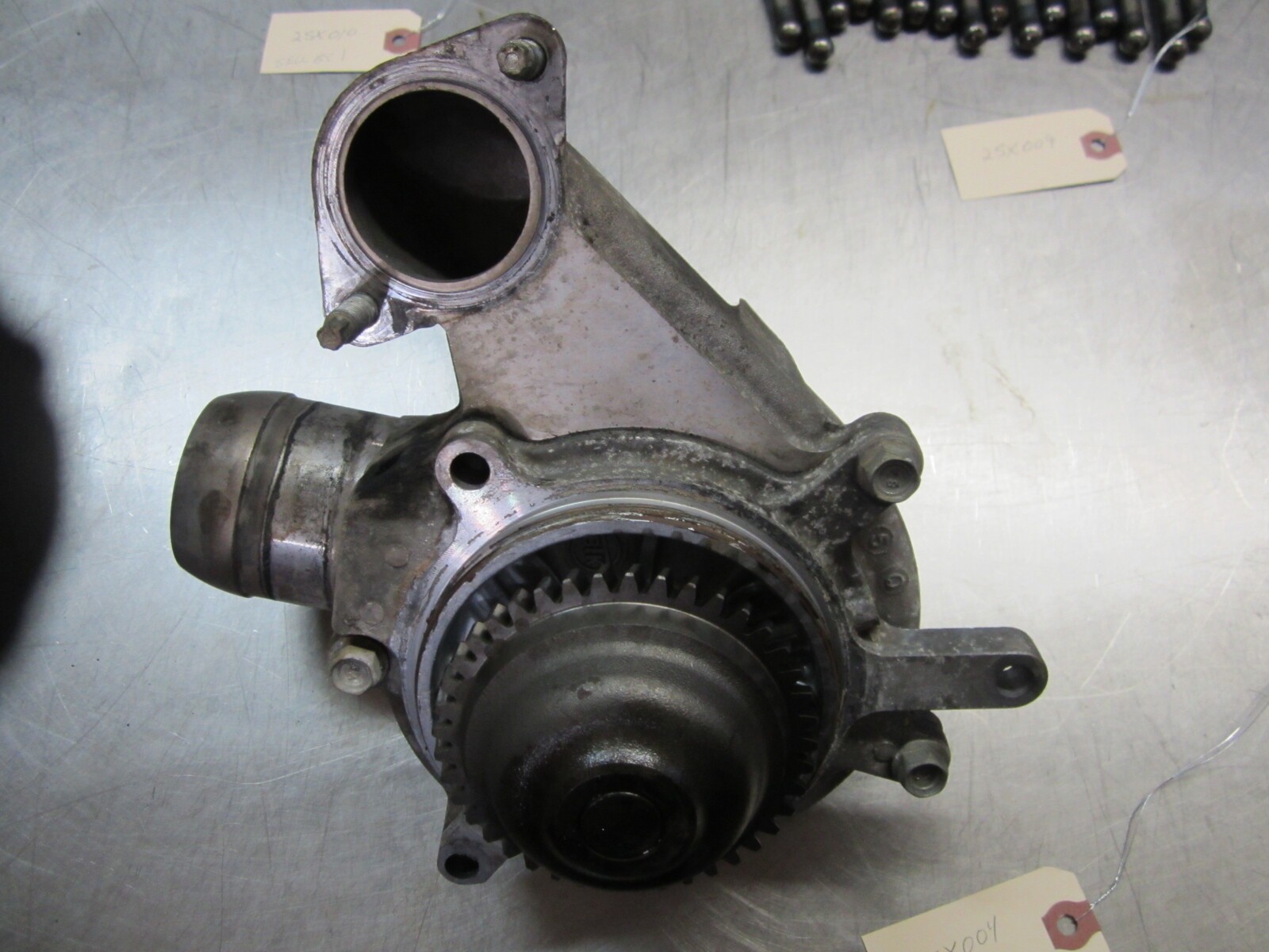 Water Coolant Pump For 11-16 Chevrolet Silverado 2500 HD  6.6  Duramax Diesel