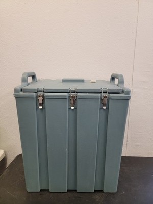Cambro 1000LCD Drink Container Cooler 11.75 Gallons Hot/Cold Insulated Beverage