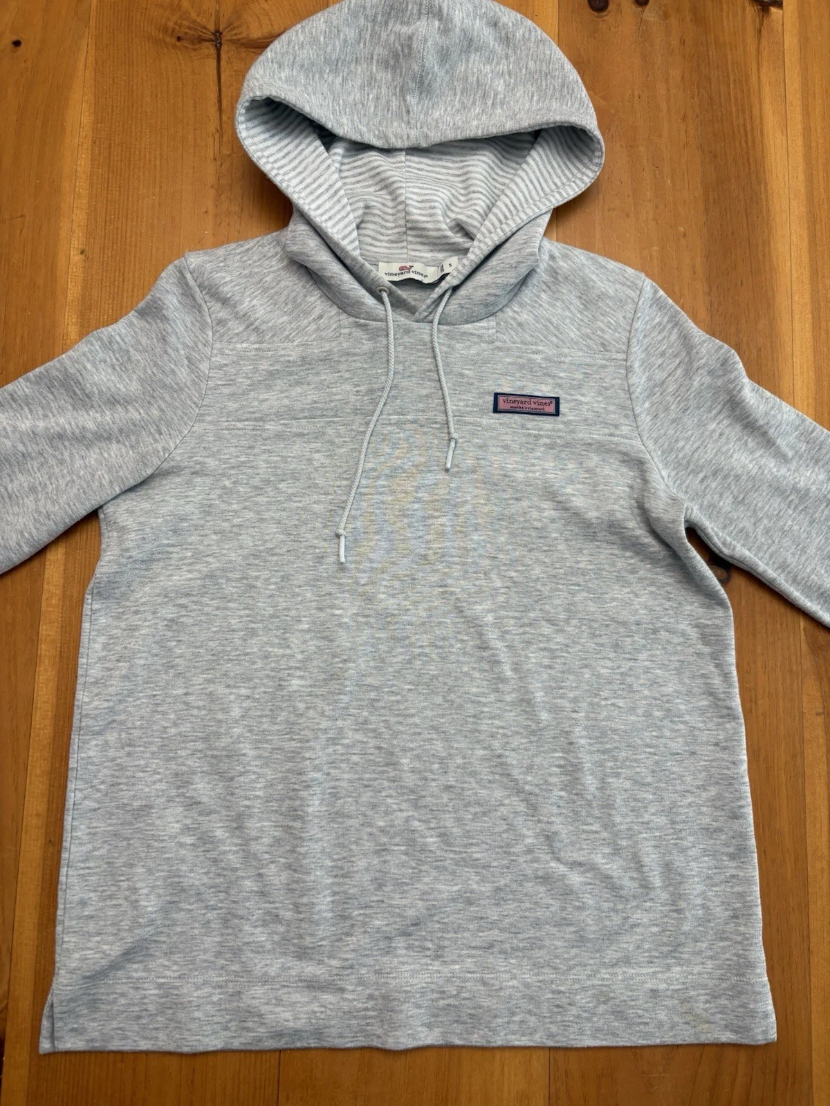 Vineyard Vines Hoodie Womens Small Gray Pullover Sweatshirt Logo Patch Casual