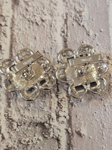 Vintage Swank Black & Silver Cameo Cuff Links - Picture 2 of 3