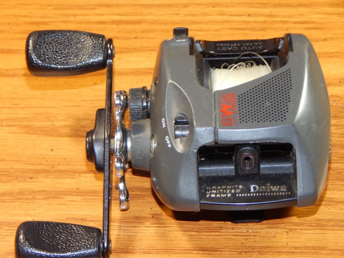 OLD DAIWA BW2 BAITCAST REEL IN GOOD WORKING ORDER LQQK