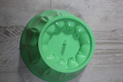 Plastic VTG Retro Bright Green Plant Pot Bowl 4in T x 6in W - Picture 2 of 6
