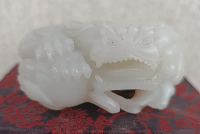 Chine Jade hetian naturels ancien finement sculpté d'un Tigre - Photo 1/4