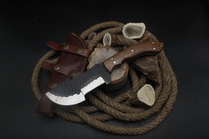 Handmade D2 Steel Custom Hunting Bowie Knife with WOOD material Handle