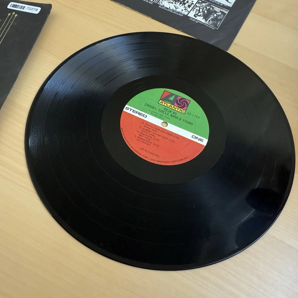 Crosby Stills Nash and Young Deja Vu 1970 US Press Vinyl Complete W/OG Sleeve! - Image 3 of 4