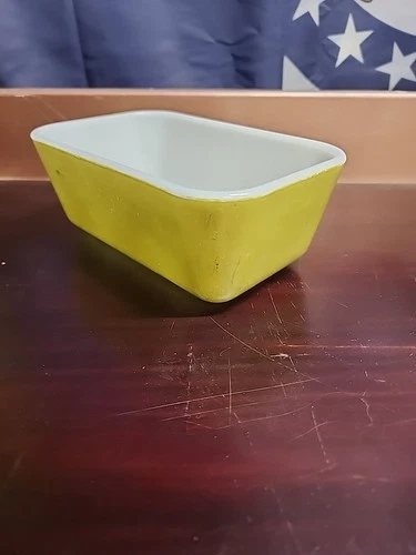 Vintage PYREX VERDE GREEN 1 1/2 PINT # 502 REFRIGERATOR DISH USA   No Lid