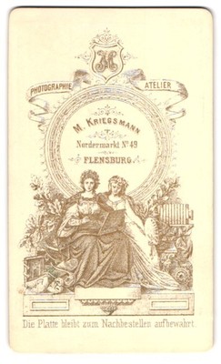 Photograph M. Kriegmann, Flensburg, Nordermarkt 49, two ladies painting a picture 