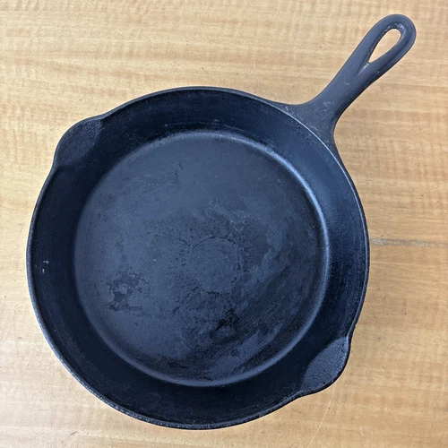 Griswold No. 7 701 G Cast Iron Skillet Frying Pan