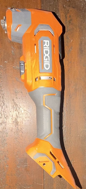 RIDGID R86241K 18V Oscillating Multi-Tool Kit w/ 1 Li-Ion Battery, Var Speed