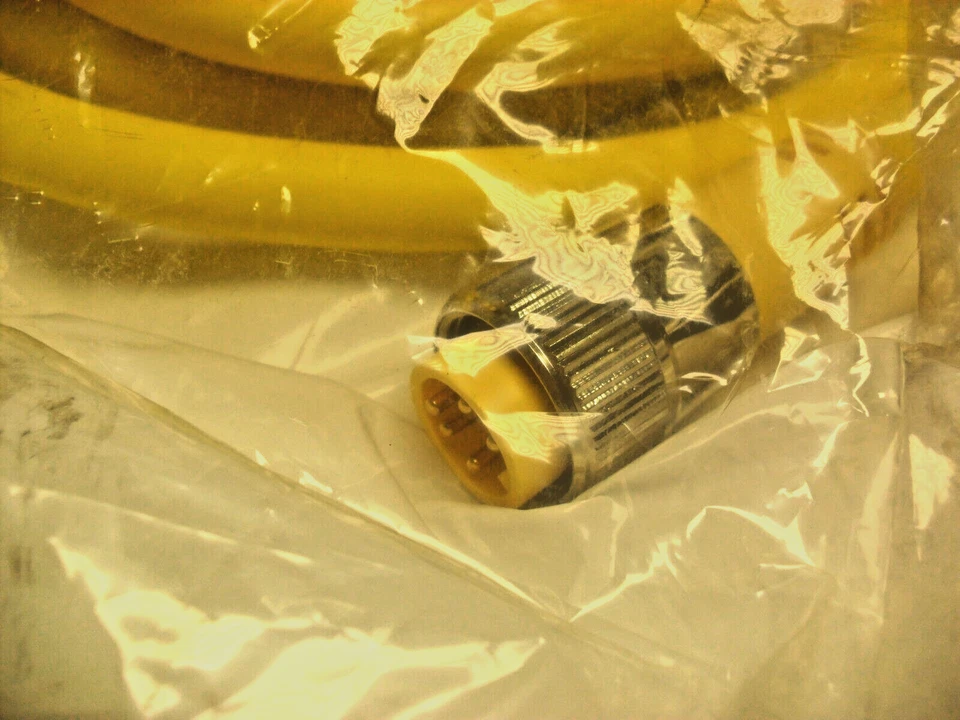 MIN-5MFP-12 - Mencom - Cordset, 5 Pole, Male / Female, 8A,12' Sealed Factory Bag - Image 4 of 4